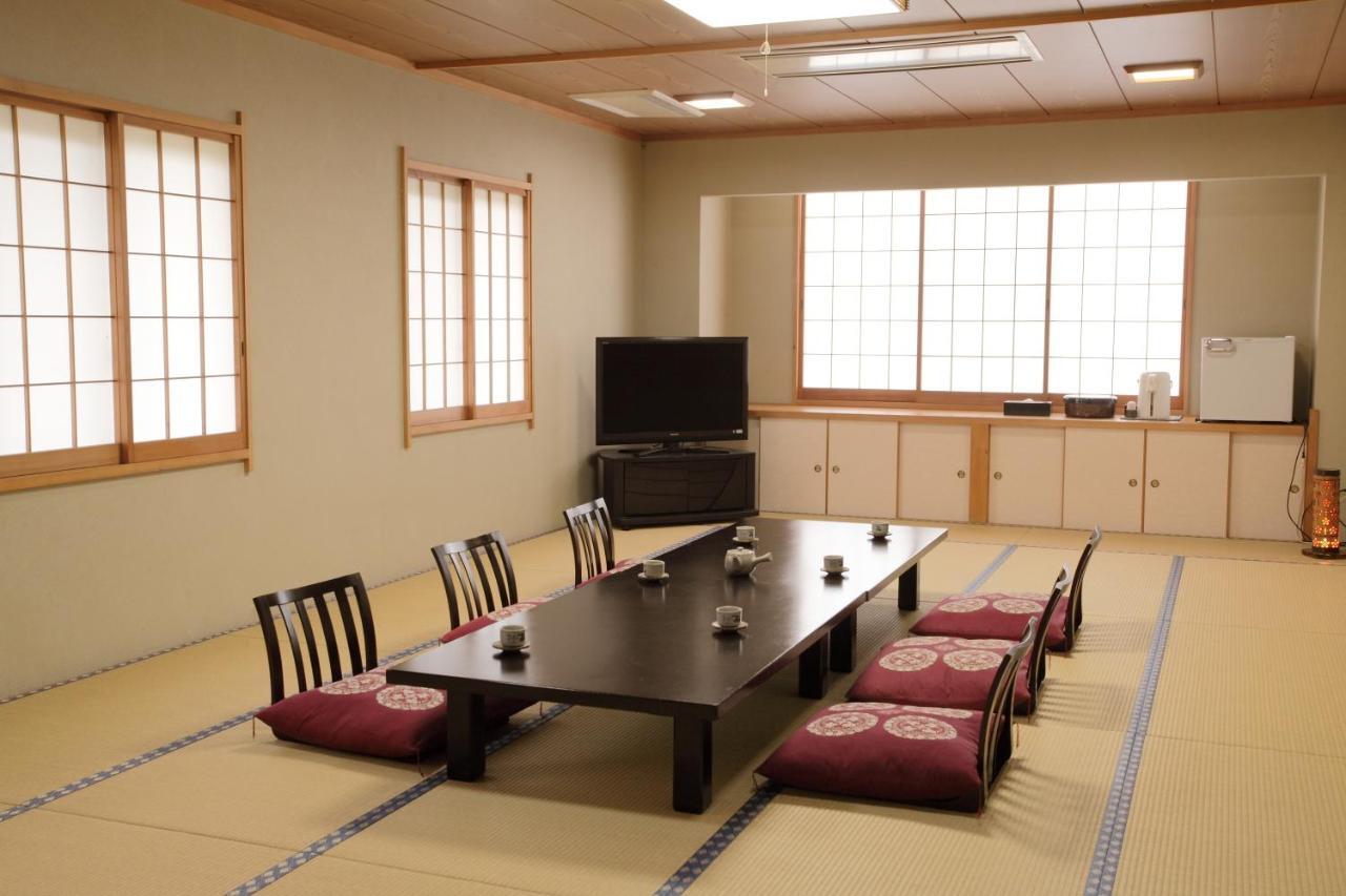 Sanazawa-No-Mori Hotel Numata  Kamer foto